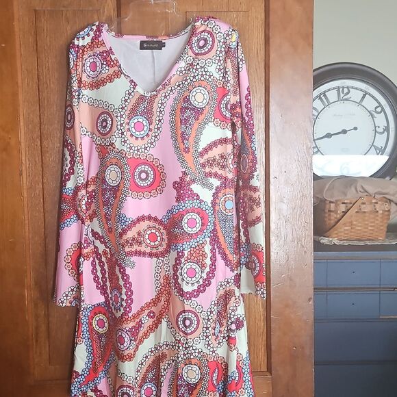 Retro Inspired Pink Patterned Dress Small NIP | Retro Mini Dress 60s 70s New - Picture 4 of 8